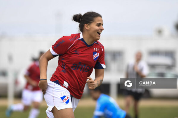 Agostina Marcora, de Nacional, Campeonato Uruguayo Femenino. Complejo Walter Devoto.