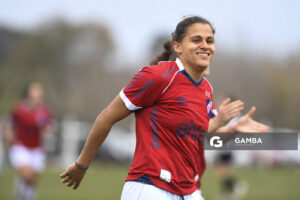 Agostina Marcora, de Nacional, Campeonato Uruguayo Femenino. Complejo Walter Devoto.