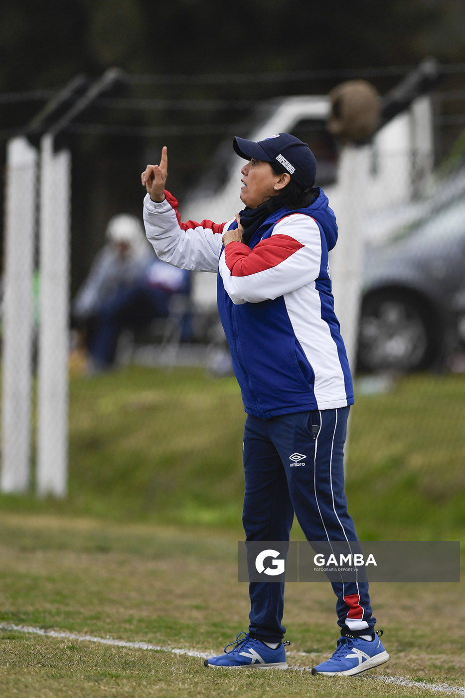 Paula Navarro, directora técnica de Nacional, Campeonato Uruguayo Femenino. Complejo Walter Devoto.