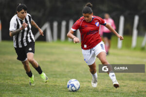Agostina Marcora, de Nacional, Campeonato Uruguayo Femenino. Complejo Walter Devoto.