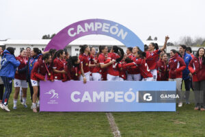 Nacional Campeón del Torneo Apertura. Campeonato Uruguayo Femenino. Complejo Walter Devoto.