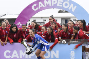 Nacional Campeón del Torneo Apertura. Campeonato Uruguayo Femenino. Complejo Walter Devoto.
