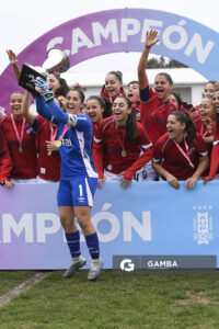 Nacional Campeón del Torneo Apertura. Campeonato Uruguayo Femenino. Complejo Walter Devoto.
