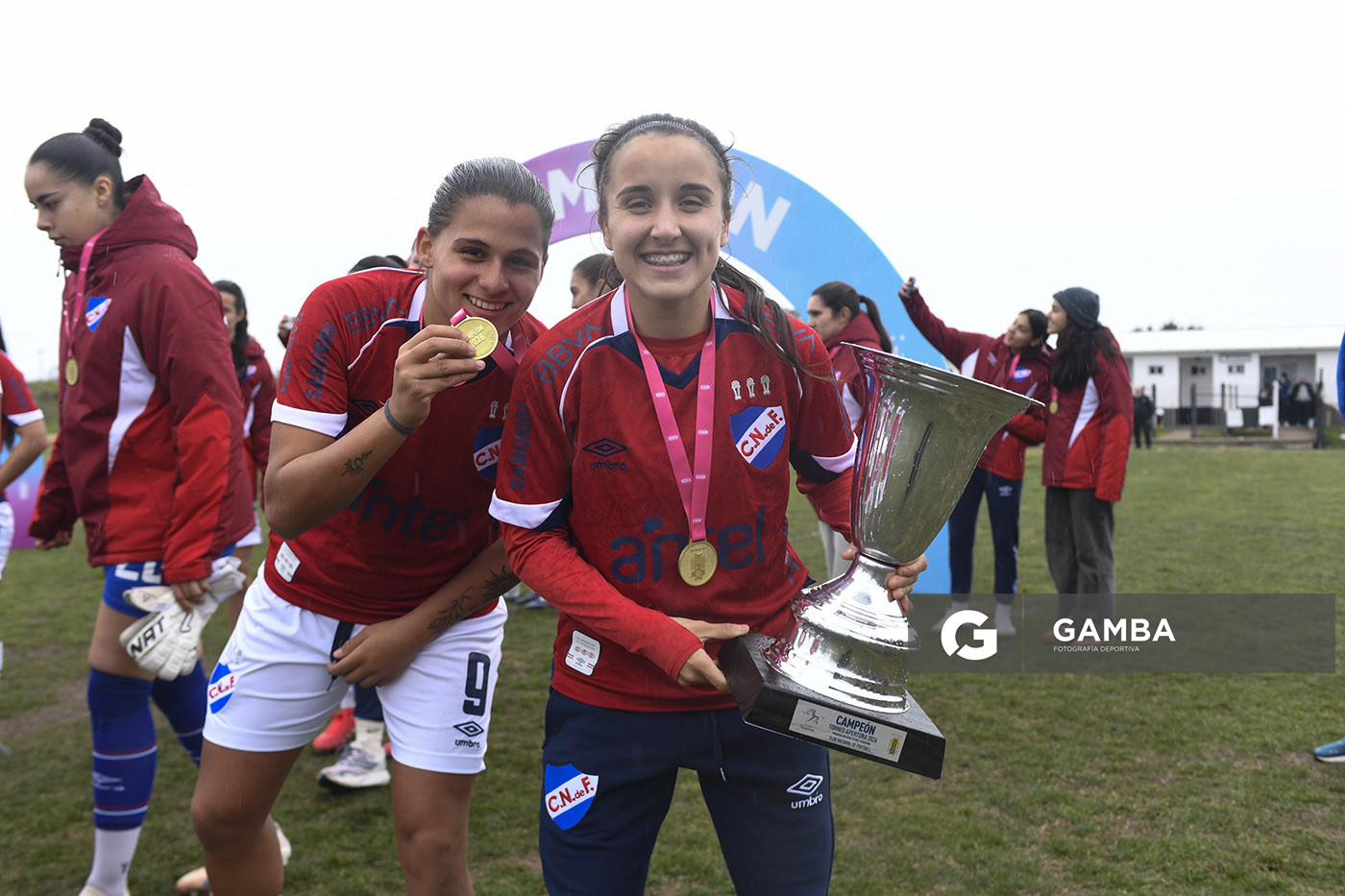 Agostina Marcora e Isabela Pérez. Nacional Campeón del Torneo Apertura. Campeonato Uruguayo Femenino. Complejo Walter Devoto.