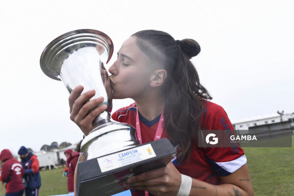 Valentina Cousillas. Nacional Campeón del Torneo Apertura. Campeonato Uruguayo Femenino. Complejo Walter Devoto.