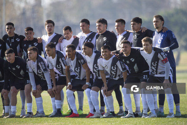 Parte del plantel de Ferro Carril. 22ª Copa Nacional de Clubes.