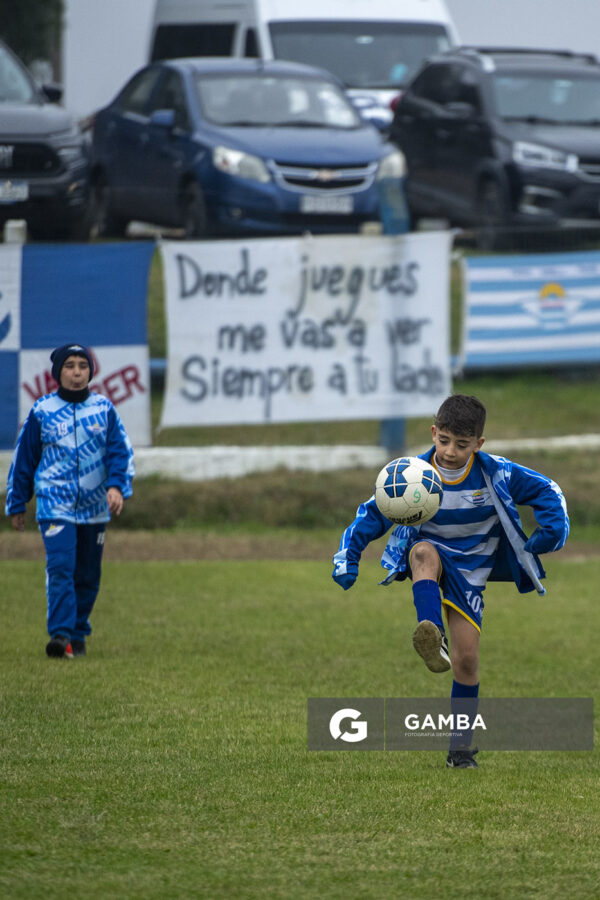 Niños hinchas de Libertad. 22ª Copa Nacional de Clubes.