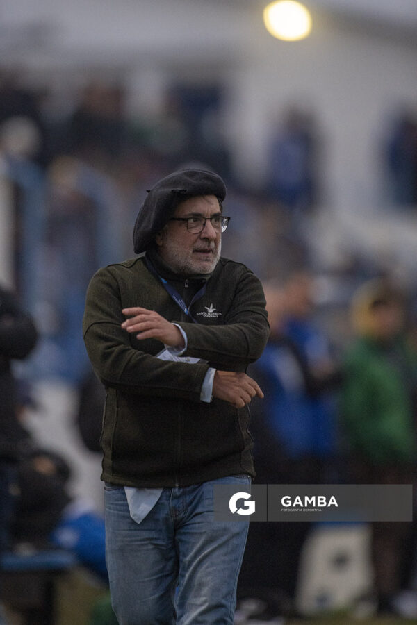 Gerardo Cano, director técnico de Libertad, 22ª Copa Nacional de Clubes.