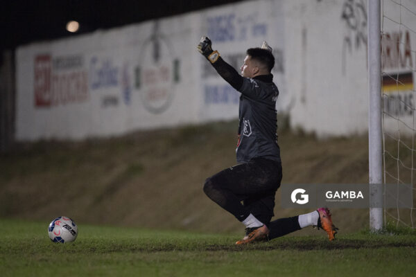 Matheus Brandao, golero de Porongos, 22ª Copa Nacional de Clubes.