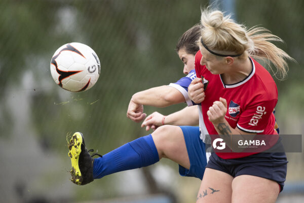 Valeria Pombo, de Granjeros, 24ª Copa Nacional de Fútbol Femenino .