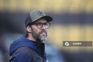 Ignacio Ithurralde, director técnico de Boston River, Liga AUF Uruguaya. Estadio Campeón del Siglo.