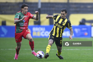 Fredy Martínez, de Boston River, Liga AUF Uruguaya. Estadio Campeón del Siglo.