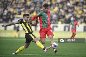 Matías Arezo, de Peñarol, Liga AUF Uruguaya. Estadio Campeón del Siglo.