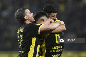 Lucas Ferreira, de Peñarol, Liga AUF Uruguaya. Estadio Campeón del Siglo.