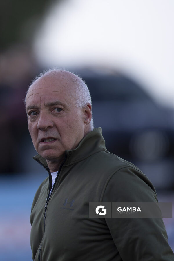 César Signorelli, presidente de Ferro Carril. 22ª Copa Nacional de Clubes.