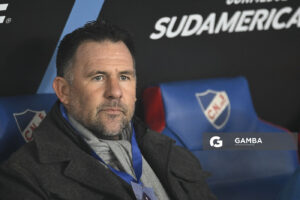 Diego Dabove, director técnico de Tigre, Copa Conmebol Sudamericana. Estadio Gran Parque Central.