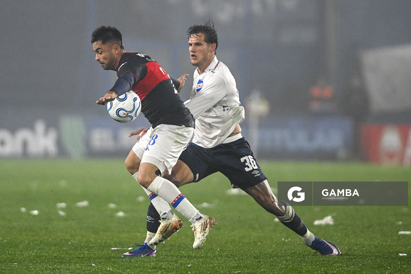 Gonzalo Martínez, de Tigre, Copa Conmebol Sudamericana. Estadio Gran Parque Central.