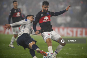 Maximiliano Silvera, de Nacional, Copa Conmebol Sudamericana. Estadio Gran Parque Central.
