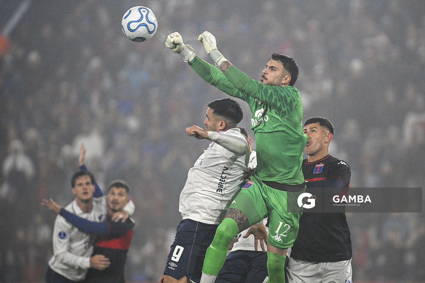 Felipe Zenobio, golero de Tigre, Copa Conmebol Sudamericana. Estadio Gran Parque Central.