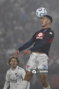 Alan Barrionuevo, de Tigre, Copa Conmebol Sudamericana. Estadio Gran Parque Central.