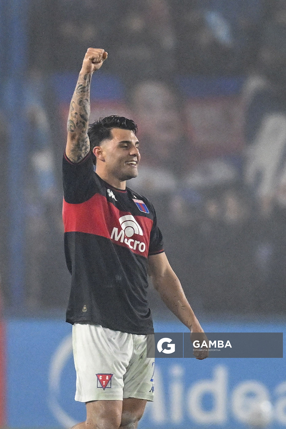 Ignacio Russo, de Tigre, Copa Conmebol Sudamericana. Estadio Gran Parque Central.