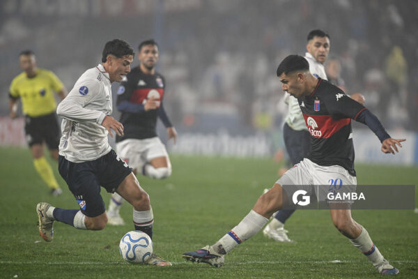 Baltasar Barcia, de Nacional, Copa Conmebol Sudamericana. Estadio Gran Parque Central.