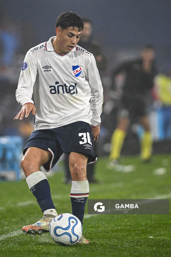 Baltasar Barcia, de Nacional, Copa Conmebol Sudamericana. Estadio Gran Parque Central.