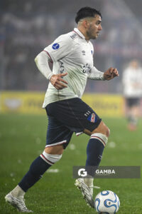 Maximiliano Gómez, de Nacional, Copa Conmebol Sudamericana. Estadio Gran Parque Central.