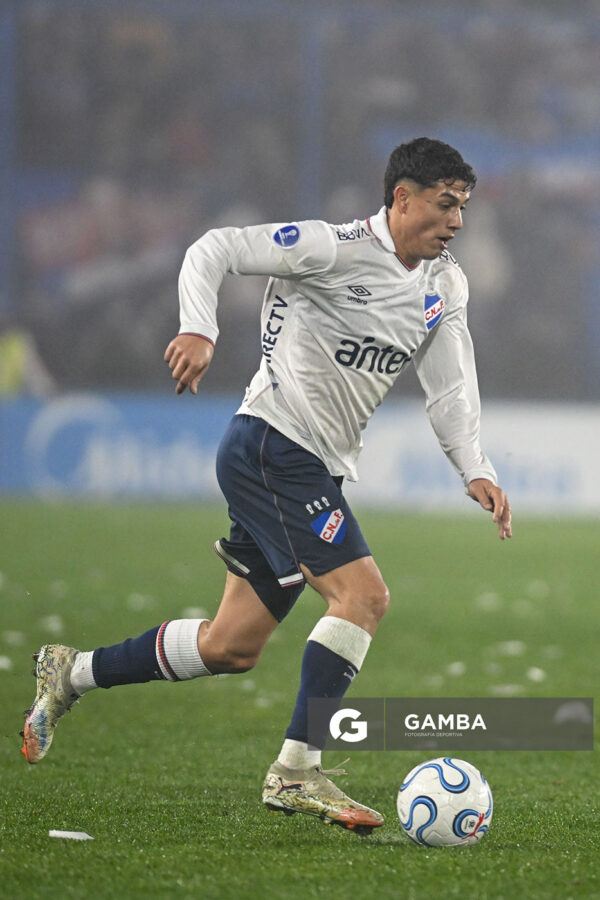 Baltasar Barcia, de Nacional, Copa Conmebol Sudamericana. Estadio Gran Parque Central.