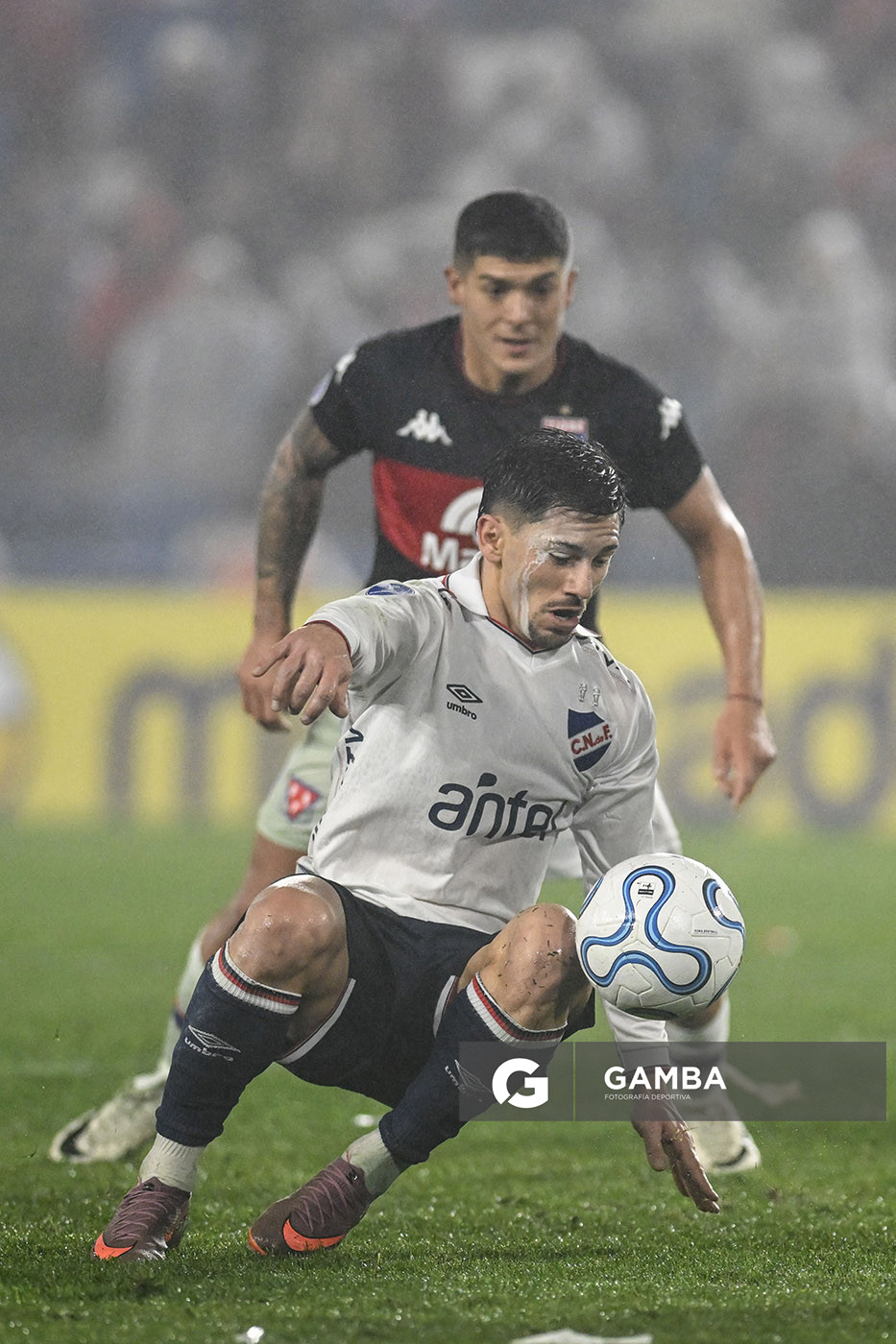 Maximiliano Silvera, de Nacional, Copa Conmebol Sudamericana. Estadio Gran Parque Central.
