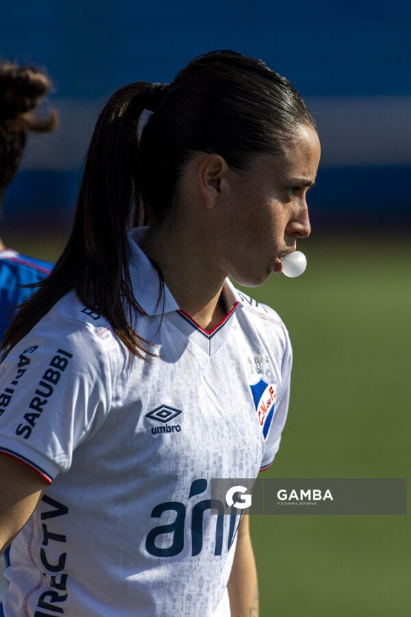 Alison Latua, de Nacional, Campeonato Uruguayo Femenino. Parque Palermo.