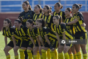Titulares de Peñarol. Campeonato Uruguayo Femenino. Parque Palermo.
