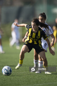 Carla Larrosa, de Peñarol, Campeonato Uruguayo Femenino. Parque Palermo.