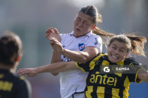 Stefany Suárez, de Peñarol, Campeonato Uruguayo Femenino. Parque Palermo.