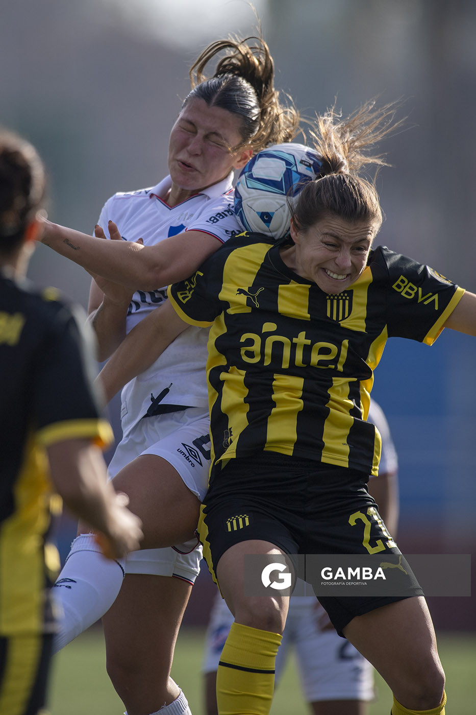 Stefany Suárez, de Peñarol, Campeonato Uruguayo Femenino. Parque Palermo.