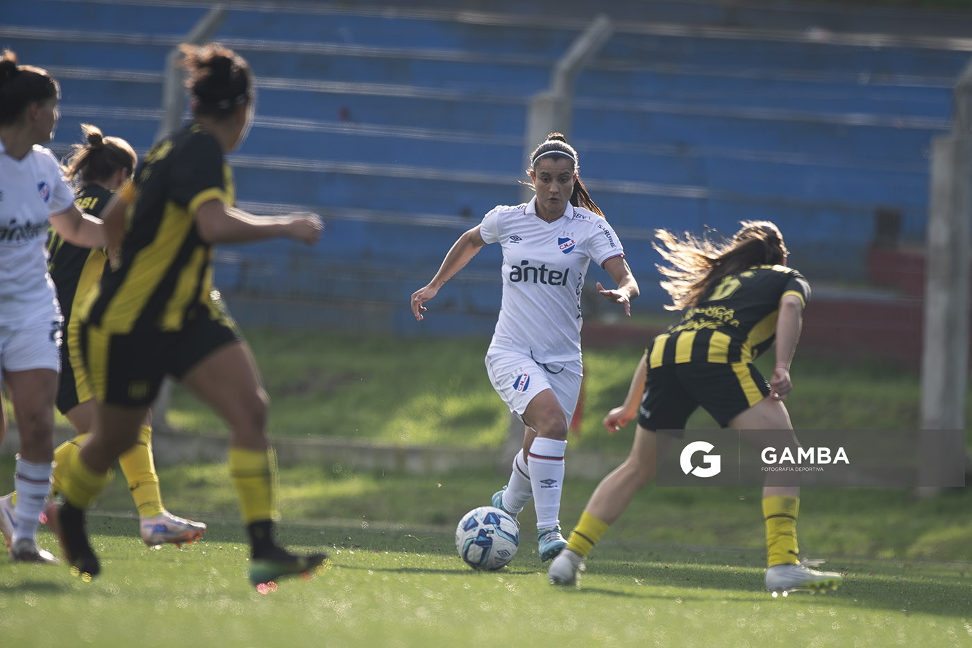 Jennifer Clara, de Nacional, Campeonato Uruguayo Femenino. Parque Palermo.