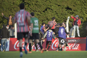 Alejandro Planchón, de Barracas, 18ª Copa Nacional de Clubes. Estadio Julia Pereira.