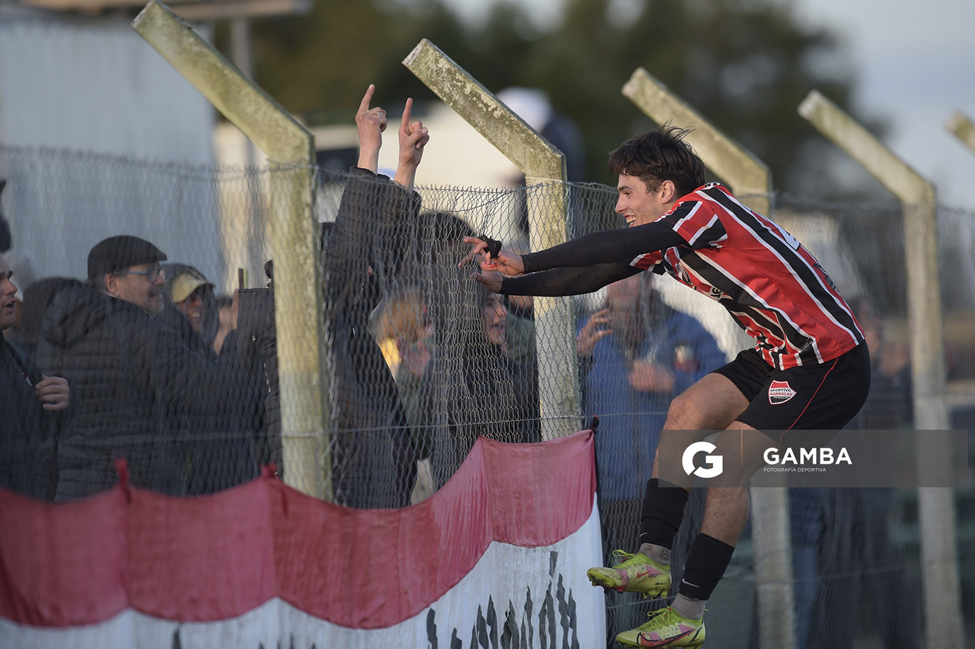 Alejandro Planchón, de Barracas, 18ª Copa Nacional de Clubes. Estadio Julia Pereira.