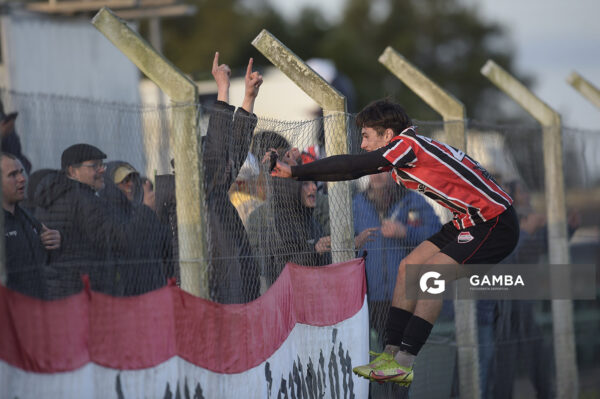 Alejandro Planchón, de Barracas, 18ª Copa Nacional de Clubes. Estadio Julia Pereira.