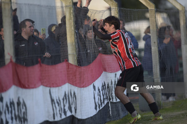 Alejandro Planchón, de Barracas, 18ª Copa Nacional de Clubes. Estadio Julia Pereira.
