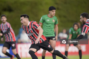 Michael Mendoza, de Barracas, 18ª Copa Nacional de Clubes. Estadio Julia Pereira.