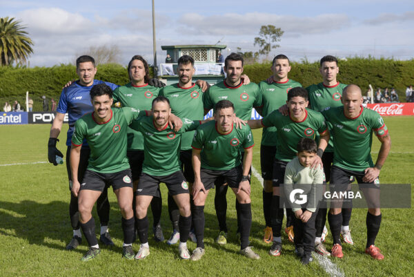 Titulares de Ituzaingó. 18ª Copa Nacional de Clubes. Estadio Julia Pereira.