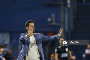 Jorge Bava, director técnico de Nacional, Liga AUF Uruguaya. Estadio Gran Parque Central.