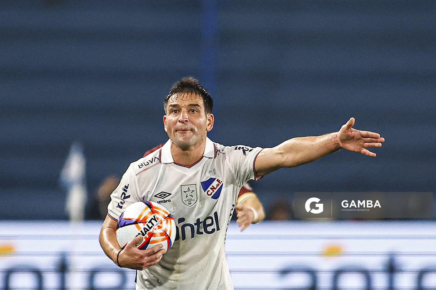 Nicolás Lodeiro, de Nacional, Liga AUF Uruguaya. Estadio Gran Parque Central.