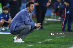 Jorge Bava, director técnico de Nacional, Liga AUF Uruguaya. Estadio Gran Parque Central.
