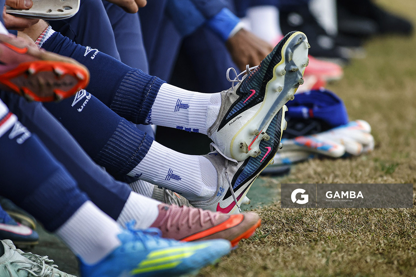 Banco de suplentes de Nacional. Liga AUF Uruguaya. Estadio María Mincheff de Lazaroff.