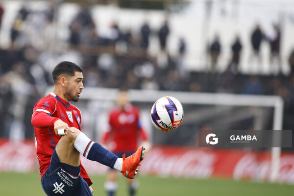 Emiliano Ancheta, de Nacional, Liga AUF Uruguaya. Estadio María Mincheff de Lazaroff.