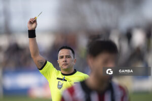 Matías Schneider, árbitro central, 22ª Copa Nacional de Clubes.