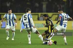 Eduardo Darias, de Peñarol, Liga AUF Uruguaya. Estadio Campeón del Siglo.