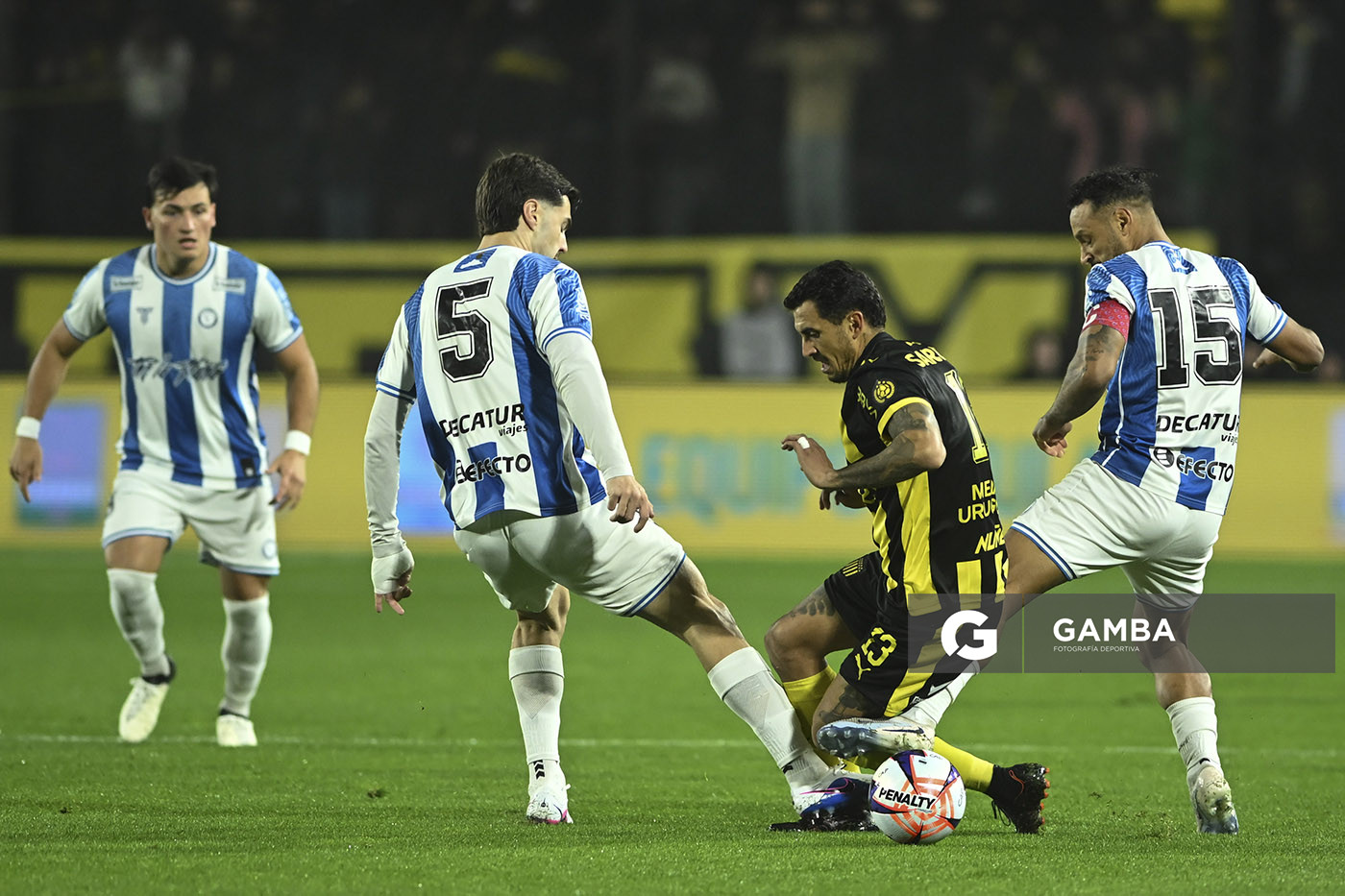 Eduardo Darias, de Peñarol, Liga AUF Uruguaya. Estadio Campeón del Siglo.